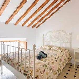 https://precioso-apartamento-en-el-centro-de-mlaga-malaga.hotelsinnerja.org